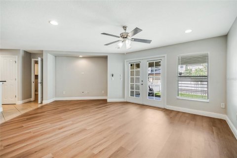 Villa ou maison à louer à Orlando, Floride: 3 chambres, 175.03 m2 № 2400122 - photo 28