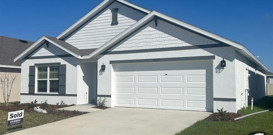 Casa en Ocala, Florida 4 dormitorios, 171.68 m2 № 2095289