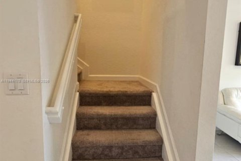 Townhouse in Homestead, Florida 3 bedrooms, 133.97 sq.m. № 2000901 - photo 15