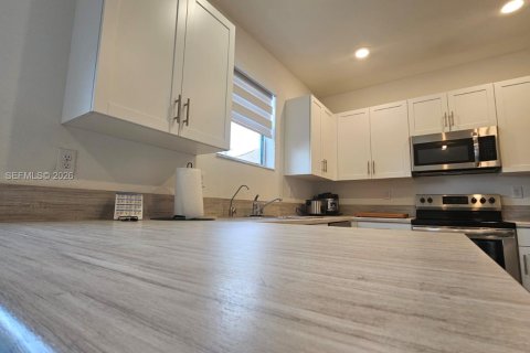 Townhouse in Homestead, Florida 3 bedrooms, 133.97 sq.m. № 2000901 - photo 8