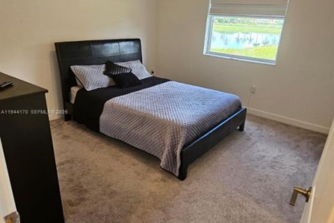 Townhouse in Homestead, Florida 3 bedrooms, 133.97 sq.m. № 2000901 - photo 16