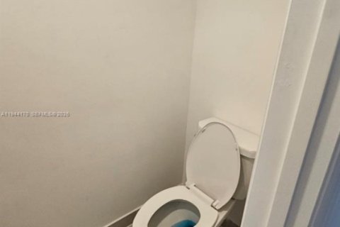 Townhouse in Homestead, Florida 3 bedrooms, 133.97 sq.m. № 2000901 - photo 29