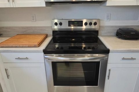 Townhouse in Homestead, Florida 3 bedrooms, 133.97 sq.m. № 2000901 - photo 5