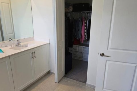 Townhouse in Homestead, Florida 3 bedrooms, 133.97 sq.m. № 2000901 - photo 19