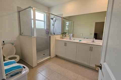 Townhouse in Homestead, Florida 3 bedrooms, 133.97 sq.m. № 2000901 - photo 18