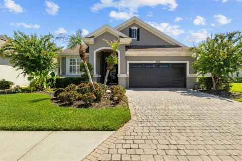 House in Lakeland, Florida 2 bedrooms, 171.59 sq.m. № 2299810