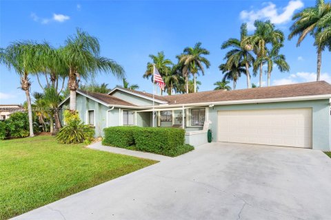 Casa en venta en Miami, Florida, 3 dormitorios, 164.53 m2 № 1993432 - foto 17