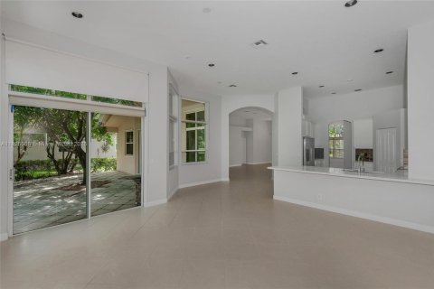 Купить виллу или дом в Уэстон, Флорида 5 спален, 301м2, № 1935237 - фото 9