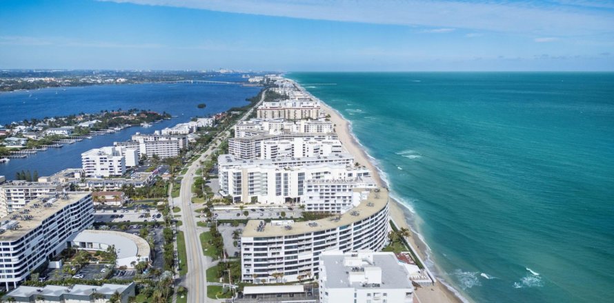 Condo in South Palm Beach, Florida, 2 bedrooms № 1209241