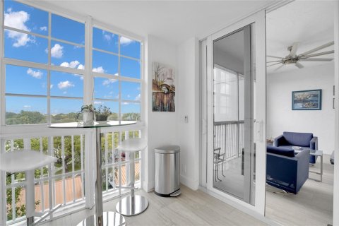 Copropriété à vendre à Pompano Beach, Floride: 2 chambres, 226.68 m2 № 2082239 - photo 20