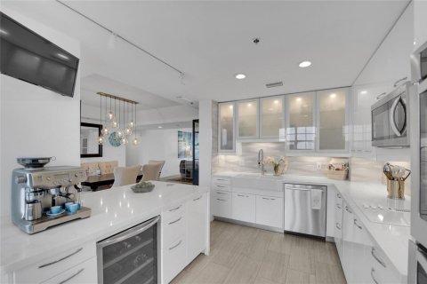 Copropriété à vendre à Pompano Beach, Floride: 2 chambres, 226.68 m2 № 2082239 - photo 22