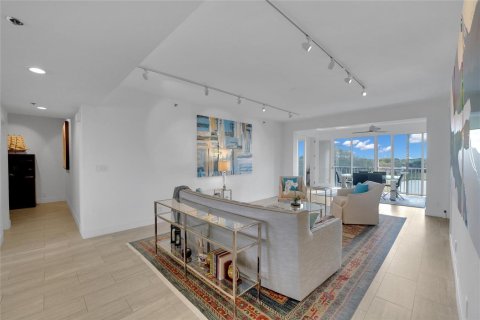 Copropriété à vendre à Pompano Beach, Floride: 2 chambres, 226.68 m2 № 2082239 - photo 29