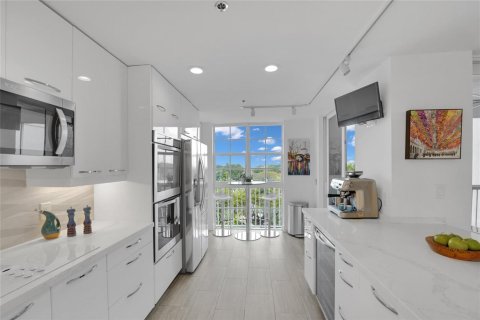 Copropriété à vendre à Pompano Beach, Floride: 2 chambres, 226.68 m2 № 2082239 - photo 16