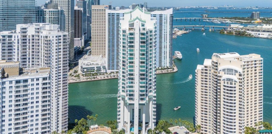 Condo in Miami, Florida, 2 bedrooms  № 1860790