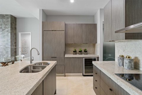 Condo in Miami, Florida, 2 bedrooms  № 1860790 - photo 19