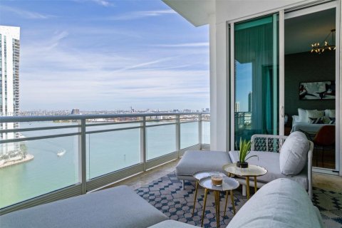 Condo in Miami, Florida, 2 bedrooms  № 1860790 - photo 6