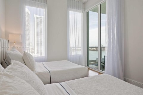 Condo in Miami, Florida, 2 bedrooms  № 1860790 - photo 30