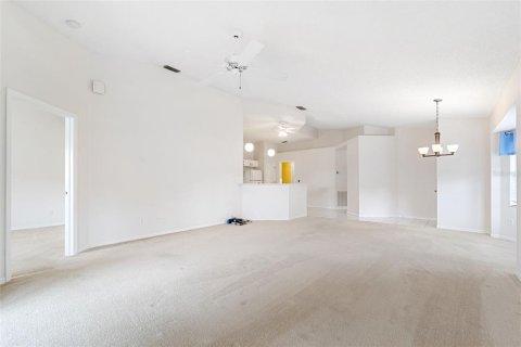 House in Sun City Center, Florida 2 bedrooms, 116.03 sq.m. № 1914175 - photo 12