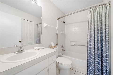 House in Sun City Center, Florida 2 bedrooms, 116.03 sq.m. № 1914175 - photo 19
