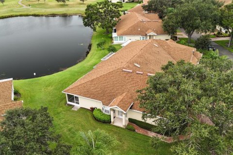 House in Sun City Center, Florida 2 bedrooms, 116.03 sq.m. № 1914175 - photo 5
