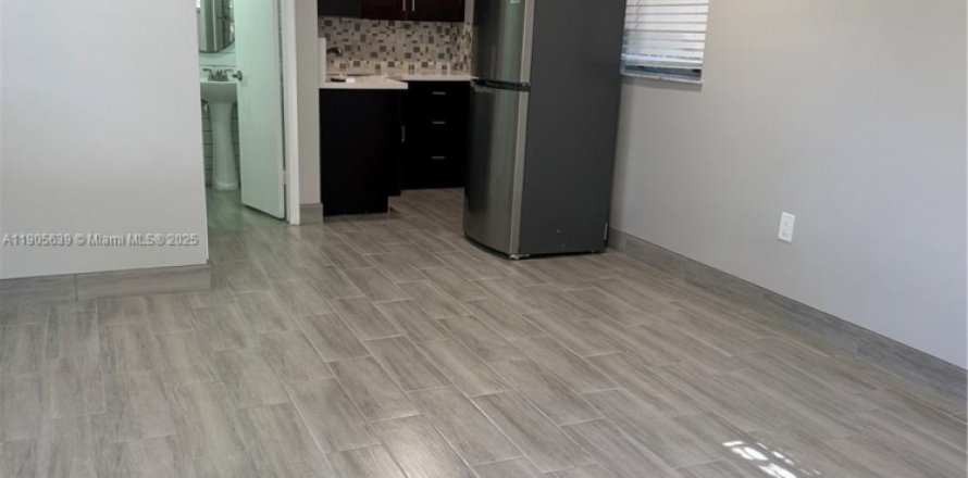 Студия в Майами, Флорида № 1956246