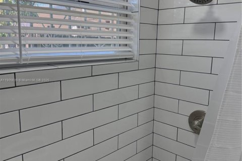 Снять в аренду виллу или дом в Майами, Флорида 162.21м2, № 1956246 - фото 6