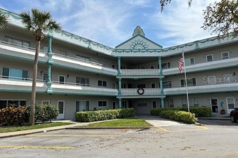 Copropriété à louer à Clearwater, Floride: 1 chambre, 76.64 m2 № 1908507 - photo 2
