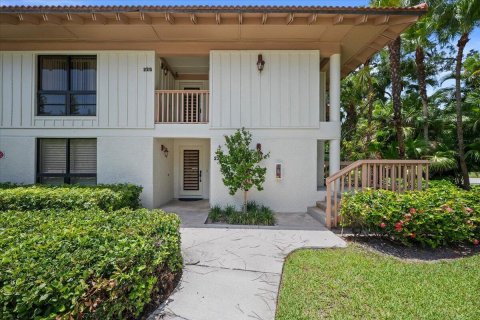 Condo in Palm Beach Gardens, Florida, 2 bedrooms № 2264972 - photo 22