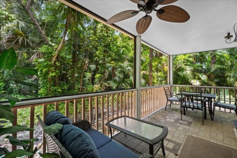 Condo in Palm Beach Gardens, Florida, 2 bedrooms № 2264972 - photo 14