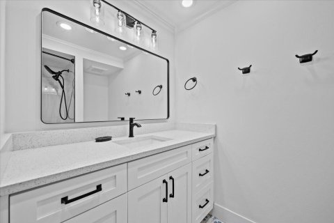 Condo in Palm Beach Gardens, Florida, 2 bedrooms № 2264972 - photo 12