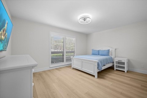 Condo in Palm Beach Gardens, Florida, 2 bedrooms № 2264972 - photo 11