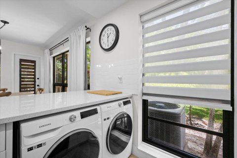 Condo in Palm Beach Gardens, Florida, 2 bedrooms № 2264972 - photo 10