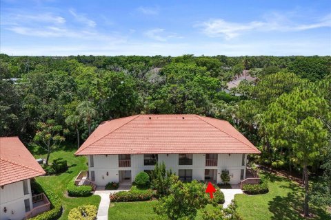 Condo in Palm Beach Gardens, Florida, 2 bedrooms № 2264972 - photo 16