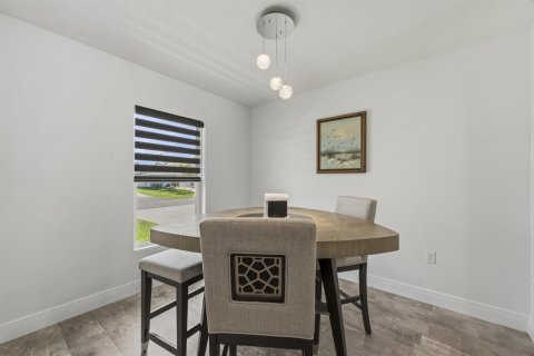 Casa en venta en Port St. Lucie, Florida, 3 dormitorios, 144.18 m2 № 2170054 - foto 4