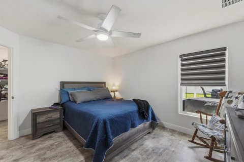 Casa en venta en Port St. Lucie, Florida, 3 dormitorios, 144.18 m2 № 2170054 - foto 10