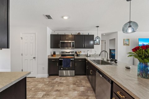 Casa en venta en Port St. Lucie, Florida, 3 dormitorios, 144.18 m2 № 2170054 - foto 5