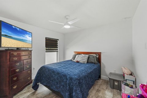 Casa en venta en Port St. Lucie, Florida, 3 dormitorios, 144.18 m2 № 2170054 - foto 14