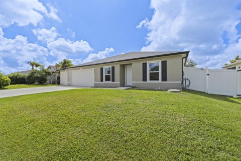 Casa en venta en Port St. Lucie, Florida, 3 dormitorios, 144.18 m2 № 2170054 - foto 13