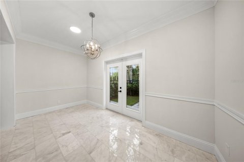 Casa en venta en Tampa, Florida, 6 dormitorios, 536.7 m2 № 2383816 - foto 8