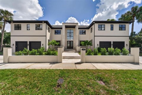Casa en Tampa, Florida 6 dormitorios, 536.7 m2 № 2383816