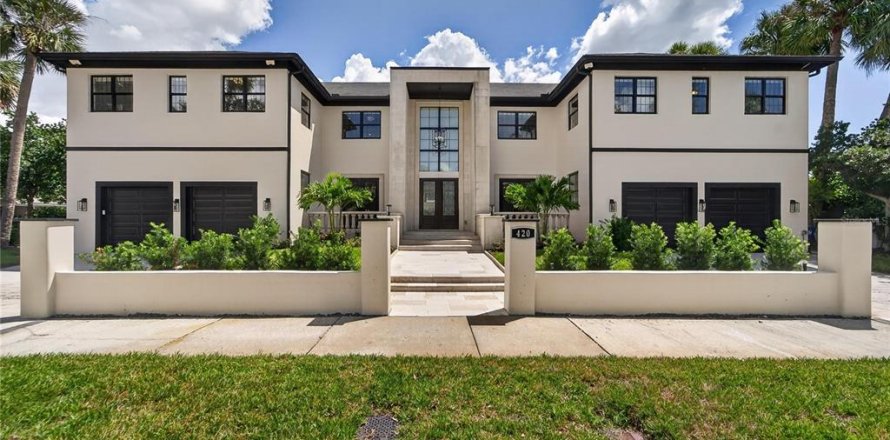 Casa en Tampa, Florida 6 dormitorios, 536.7 m2 № 2383816