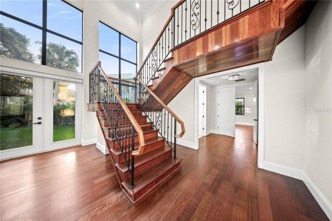 Casa en venta en Tampa, Florida, 6 dormitorios, 536.7 m2 № 2383816 - foto 20