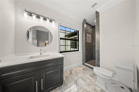 Casa en venta en Tampa, Florida, 6 dormitorios, 536.7 m2 № 2383816 - foto 30