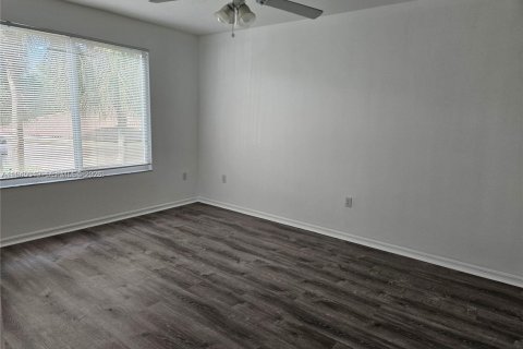 Copropriété à vendre à Boynton Beach, Floride: 2 chambres, 93.65 m2 № 2001153 - photo 5