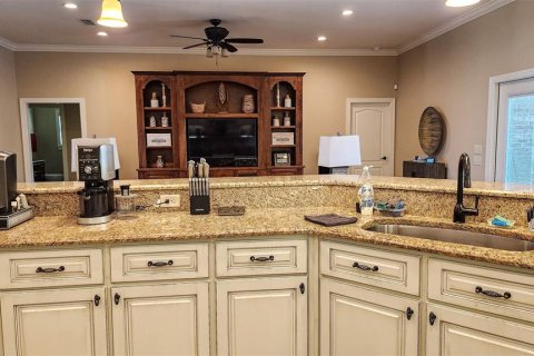 House in Sneads, Florida 4 bedrooms, 264.59 sq.m. № 1919041 - photo 13
