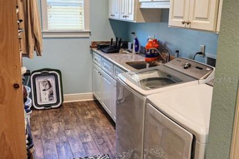 House in Sneads, Florida 4 bedrooms, 264.59 sq.m. № 1919041 - photo 19