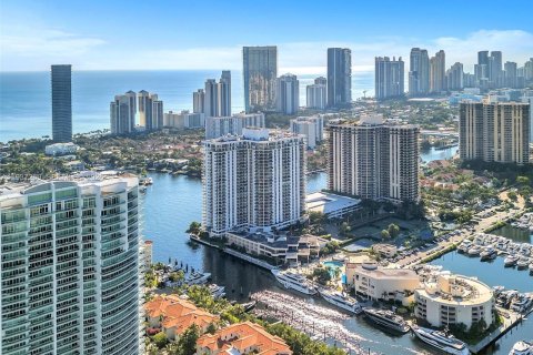 Condominio en venta en Aventura, Florida, 2 dormitorios, 169.55 m2 № 1995115 - foto 24