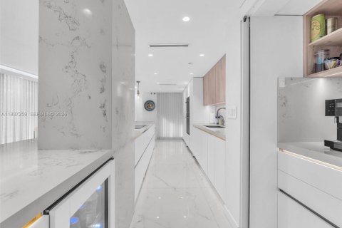 Condominio en venta en Aventura, Florida, 2 dormitorios, 169.55 m2 № 1995115 - foto 5