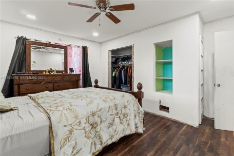 House in Miramar, Florida 5 bedrooms, 194.72 sq.m. № 1986972 - photo 17