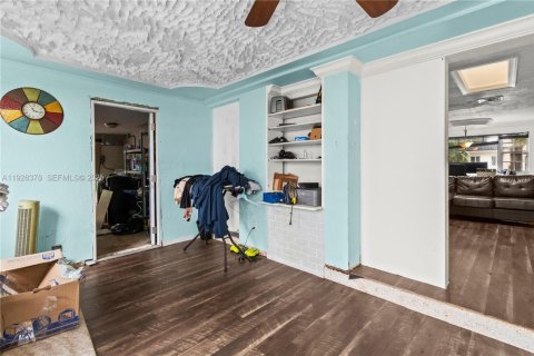 House in Miramar, Florida 5 bedrooms, 194.72 sq.m. № 1986972 - photo 13